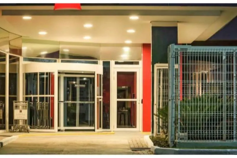 Hotel Ibis Porto Alegre Aeroporto 3*,